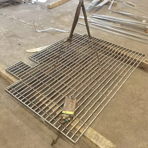 1756263970535423.jpg 7F75C5767C66DC9F7663F9E231F02DDD.jpg